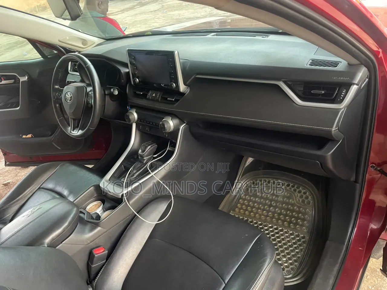 Toyota RAV4 XLE Premium AWD 2019 Maroon