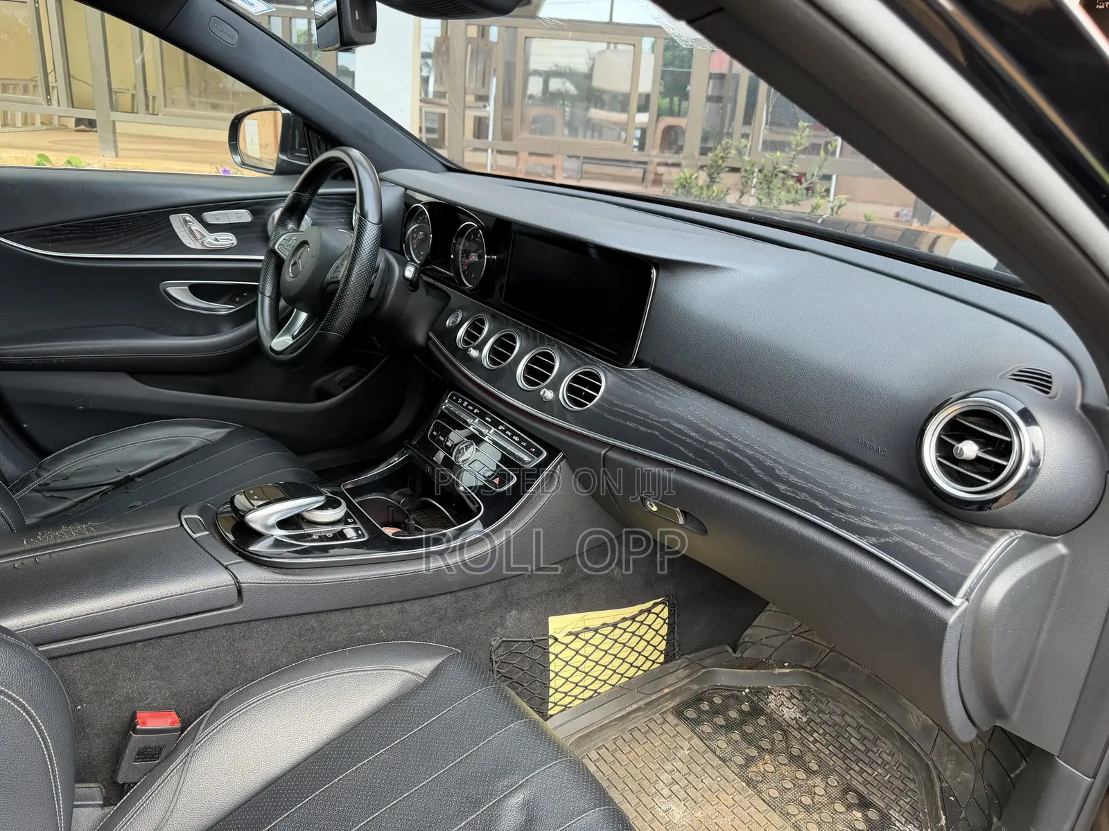 Mercedes-Benz E300 Base RWD Sedan (2.0L 4cyl 9A) 2017 Black