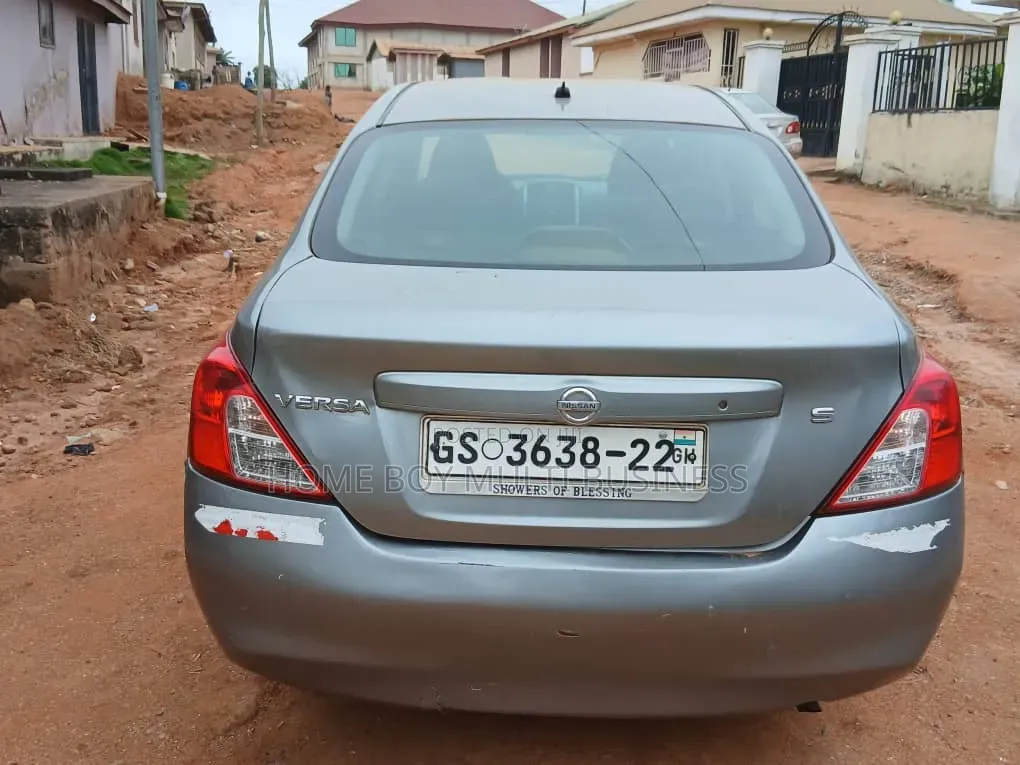 Nissan Versa 1.6 S Sedan 2012 Gray