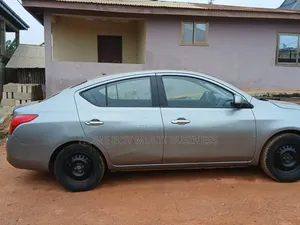 Nissan Versa 1.6 S Sedan 2012 Gray