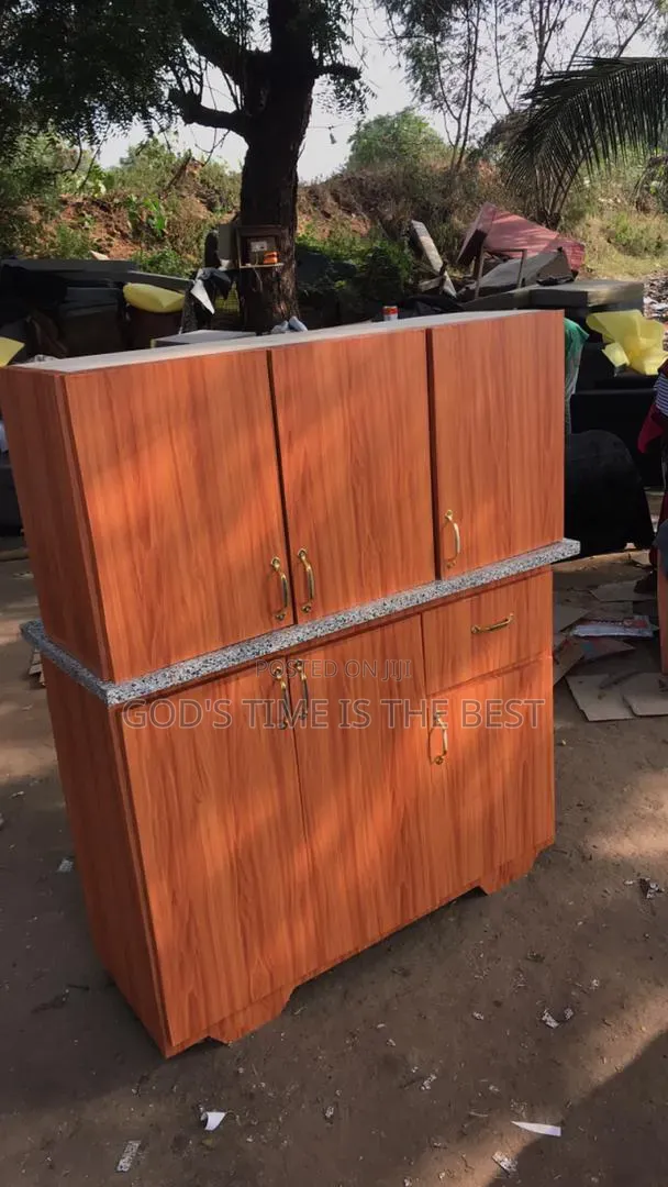 4 Ft Kitchen Cabinet Top and Dwon