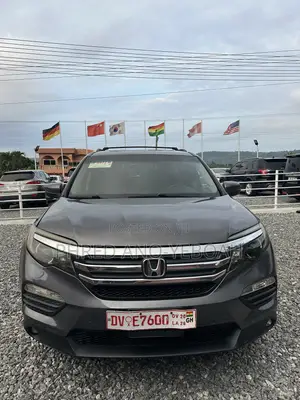 Honda Pilot Touring AWD 2018 Gray