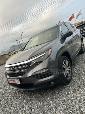Honda Pilot Touring AWD 2018 Gray