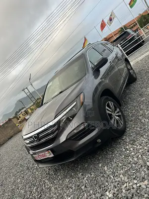 Honda Pilot Touring AWD 2018 Gray