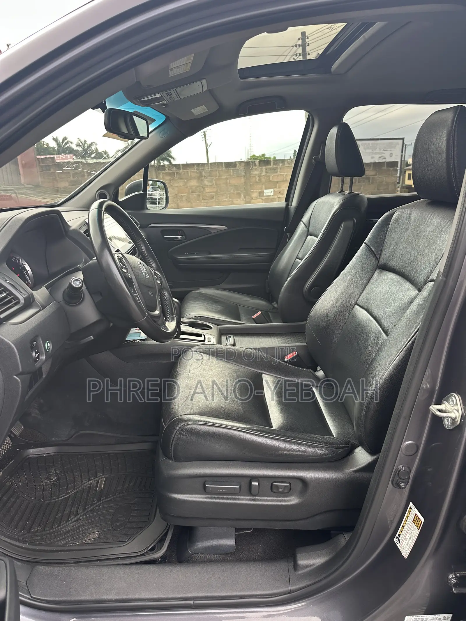 Honda Pilot Touring AWD 2018 Gray