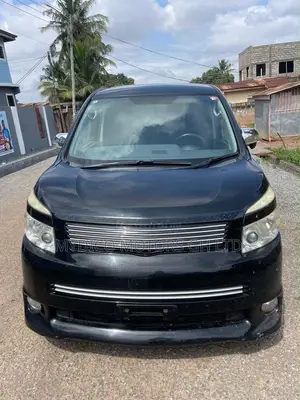 Toyota Voxy X 2WD 8-Seater 2012 Black