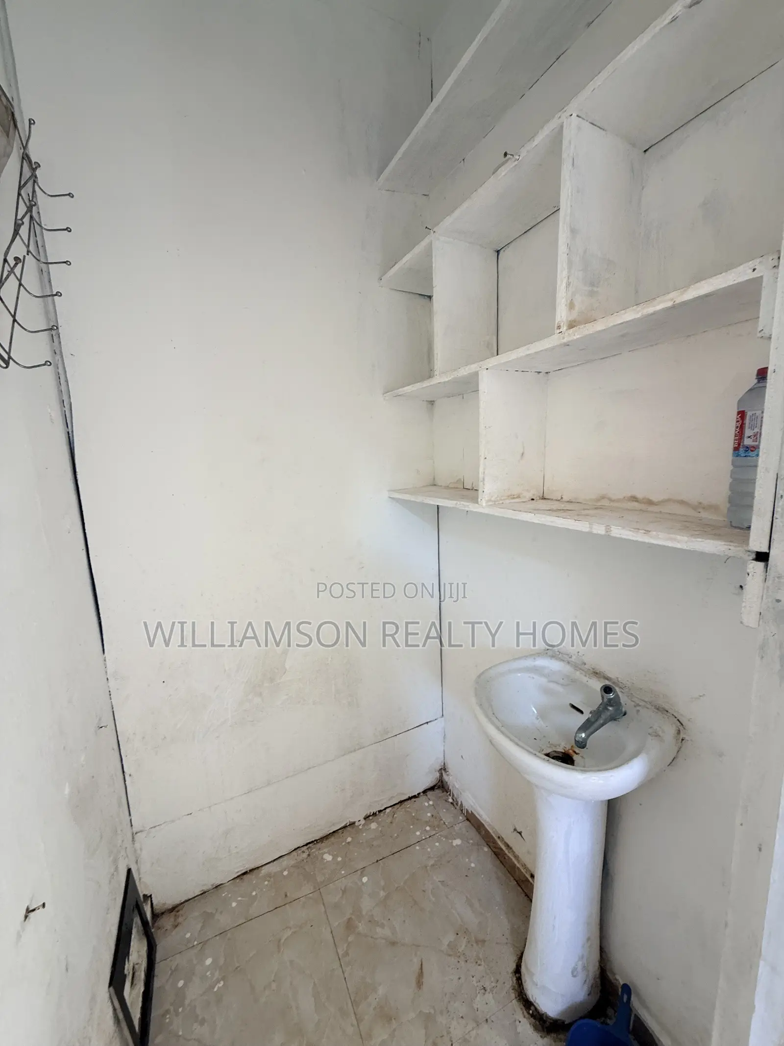 1bdrm Apartment in Coastal Estate Area, Spintex for rent