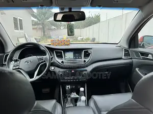Hyundai Tucson 2017 Red