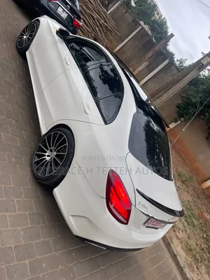Mercedes-Benz C300 Luxury 4matic Sedan AWD (2.0L 4cyl 7A) 2017 White