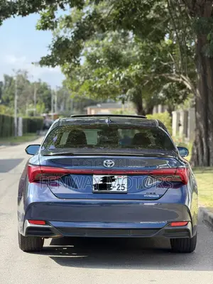 Toyota Avalon XSE FWD Sedan (3.5L V6 8A) 2019 Blue