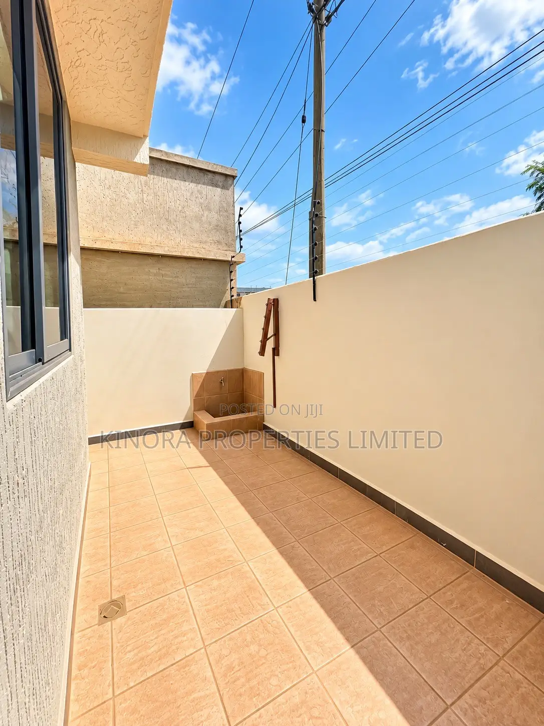2bdrm Duplex in Abokobi for sale
