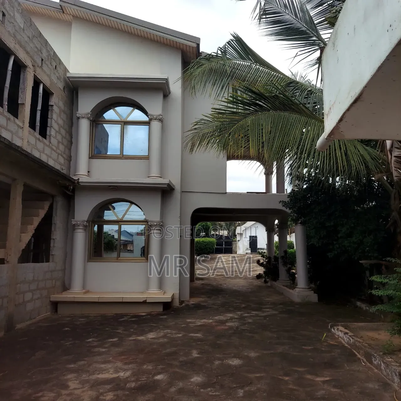 5bdrm House in Sam Properties, West Hills Mall Area for sale
