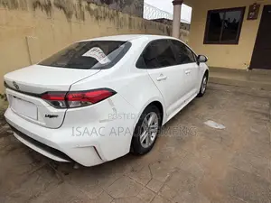 Toyota Corolla 2022 White