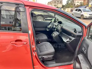 Toyota Sienta 1.5 FWD (6-seater) 2017 Red