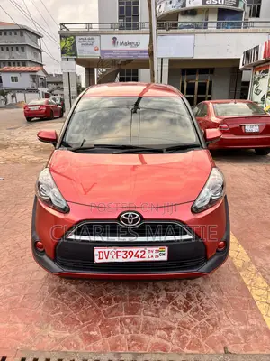 Toyota Sienta 1.5 FWD (6-seater) 2017 Red