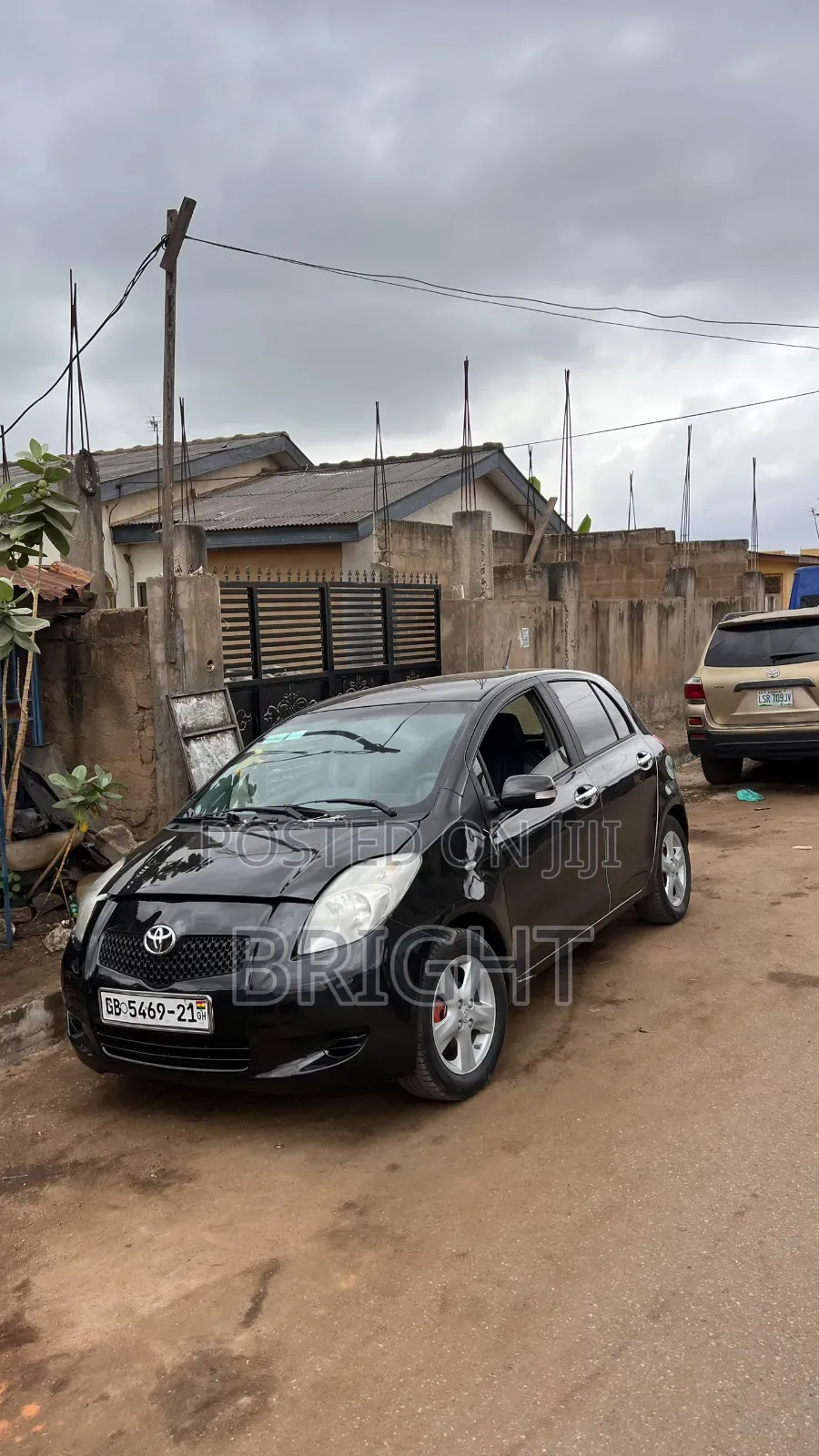 Toyota Vitz 1.5 FWD 3dr 2010 Gray