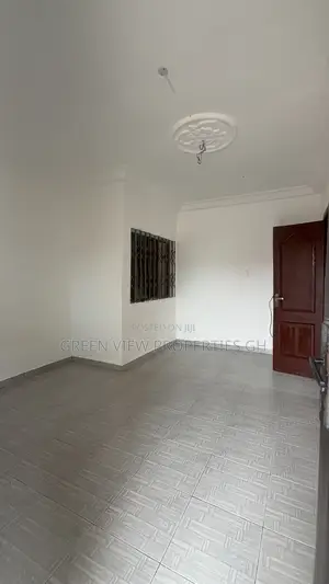 1bdrm Apartment in West Hills Mall Area for rent