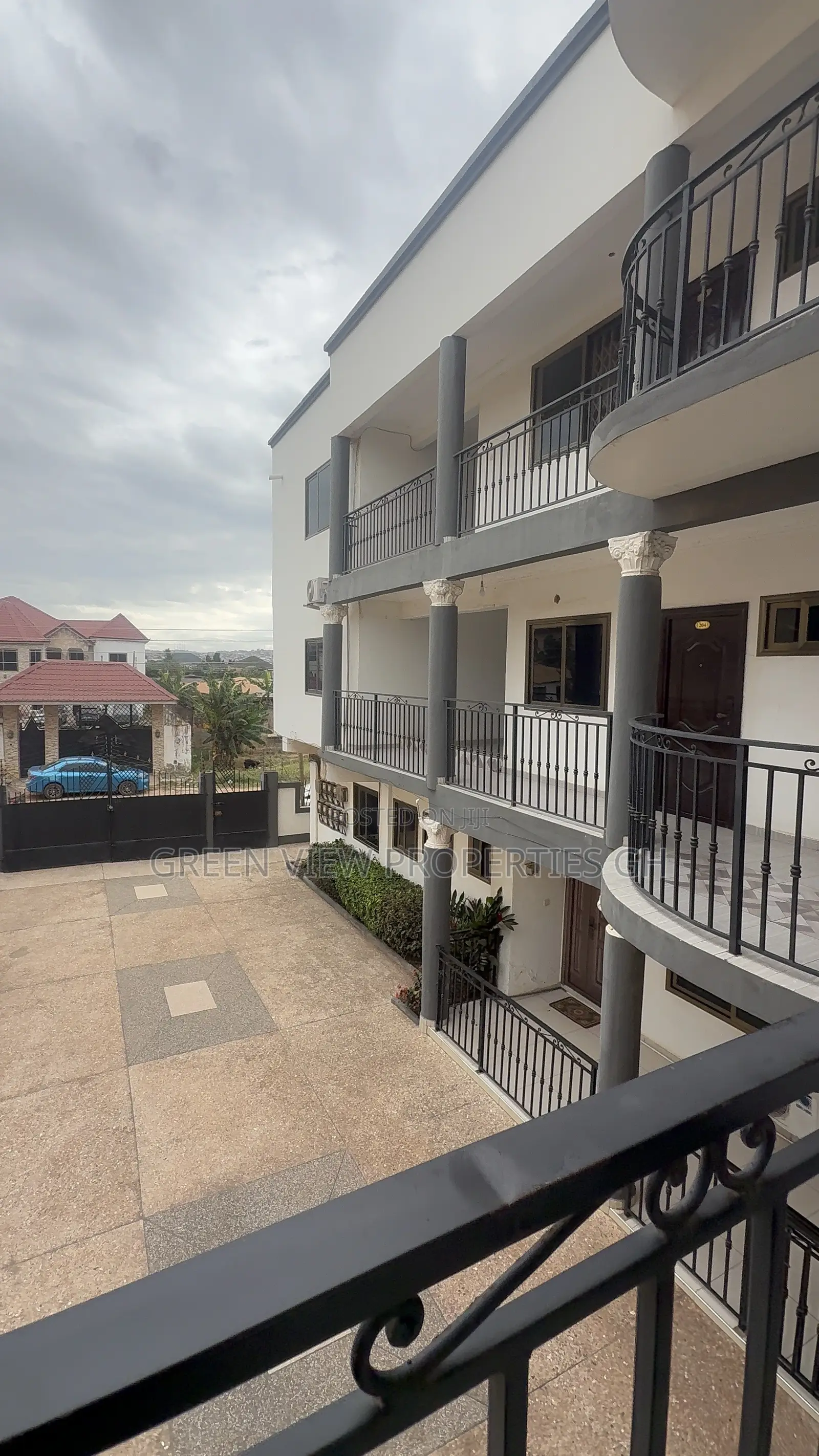 1bdrm Apartment in West Hills Mall Area for rent