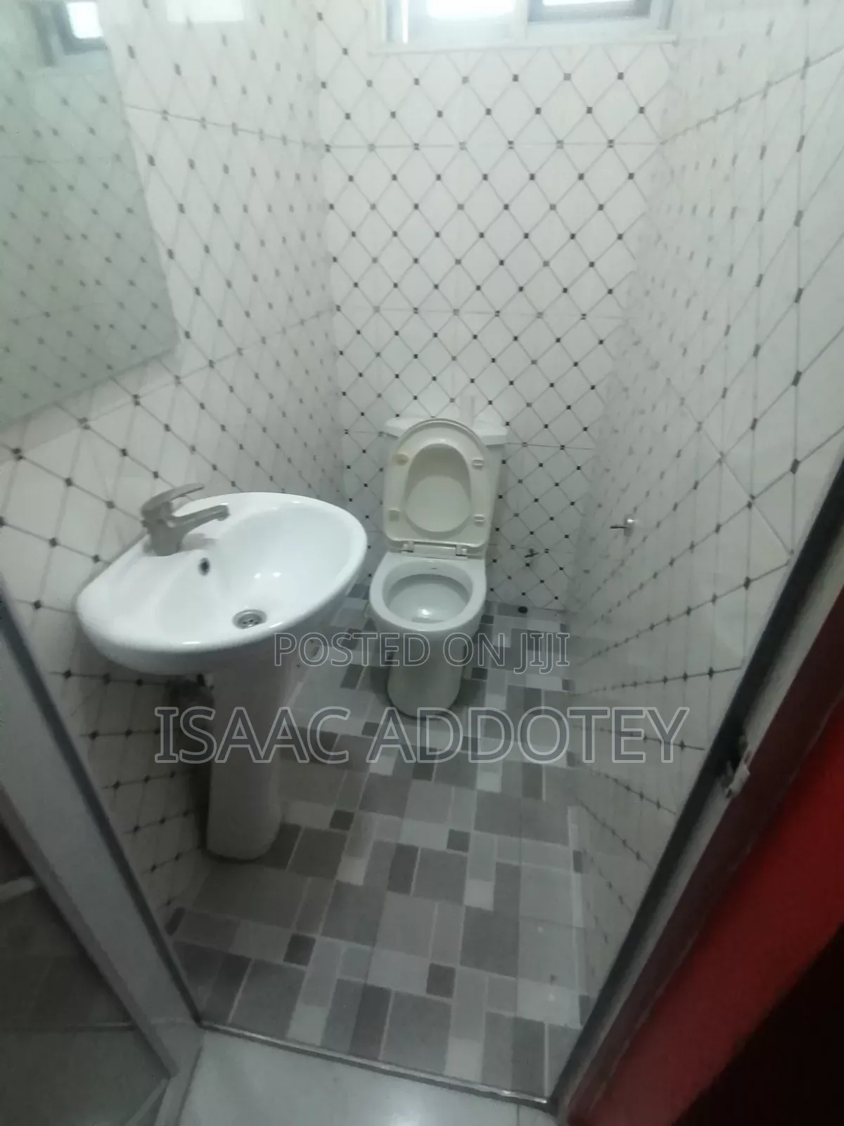 3bdrm House in Three 3 Bedrm Self, Baatsona Total for rent