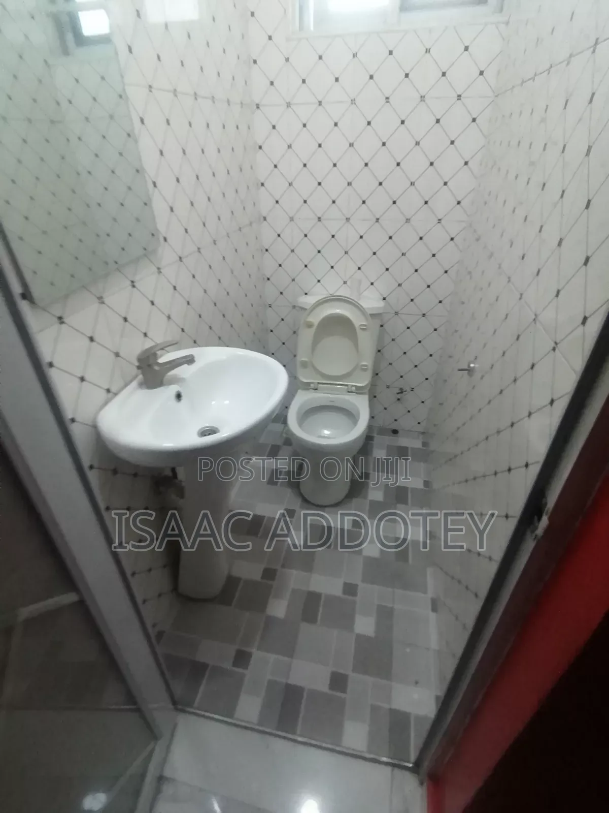 3bdrm House in Three 3 Bedrm Self, Baatsona Total for rent