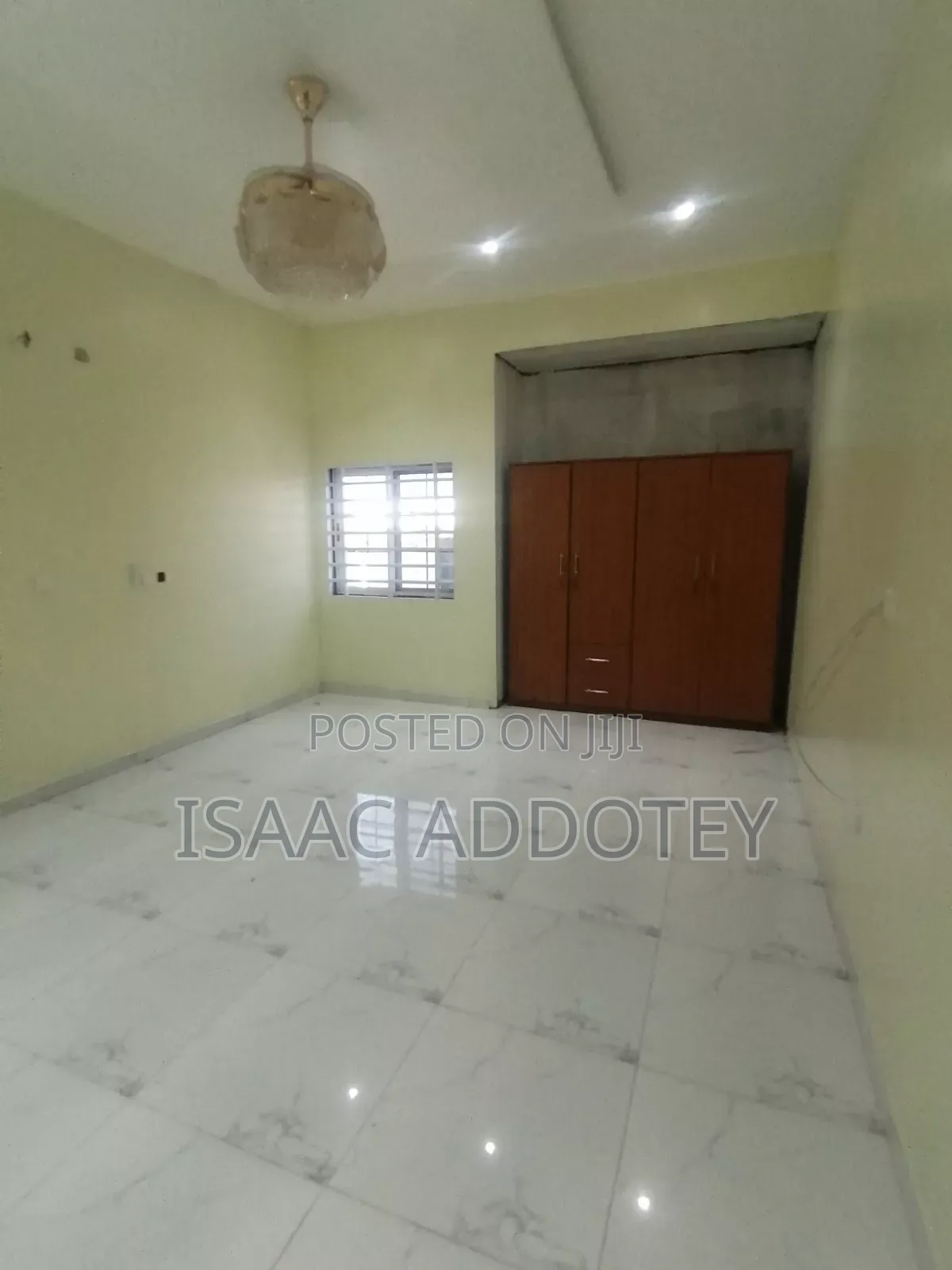 3bdrm House in Three 3 Bedrm Self, Baatsona Total for rent