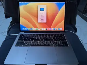 Laptop Apple MacBook Pro 2017 8GB Intel Core i5 SSD 256GB