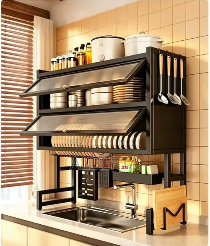 Metallic Plates Rack