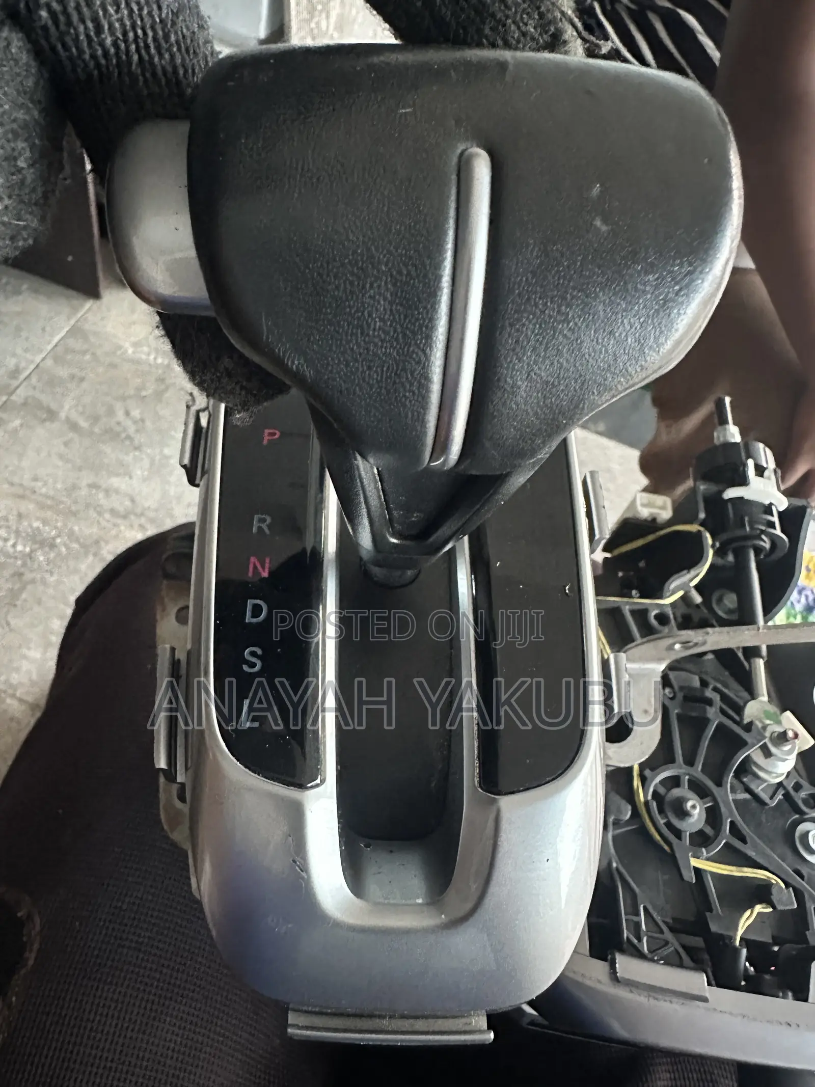 2017-21 CRV Gear Lever Complete