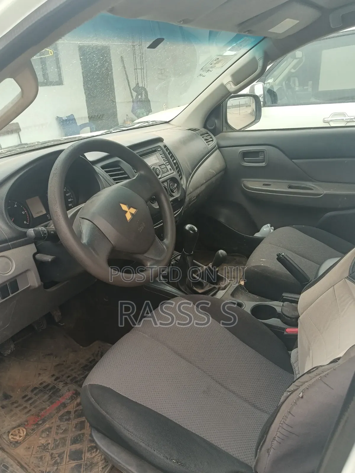 Mitsubishi L200 2019 White