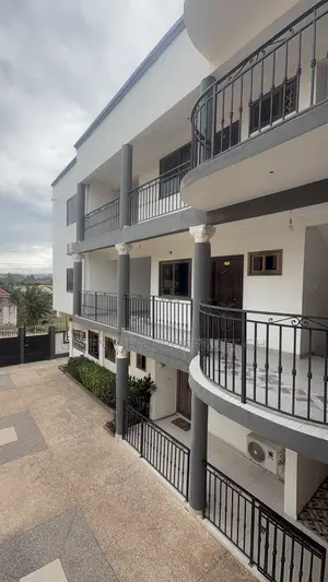 1bdrm Apartment in West Hills Mall Area for rent