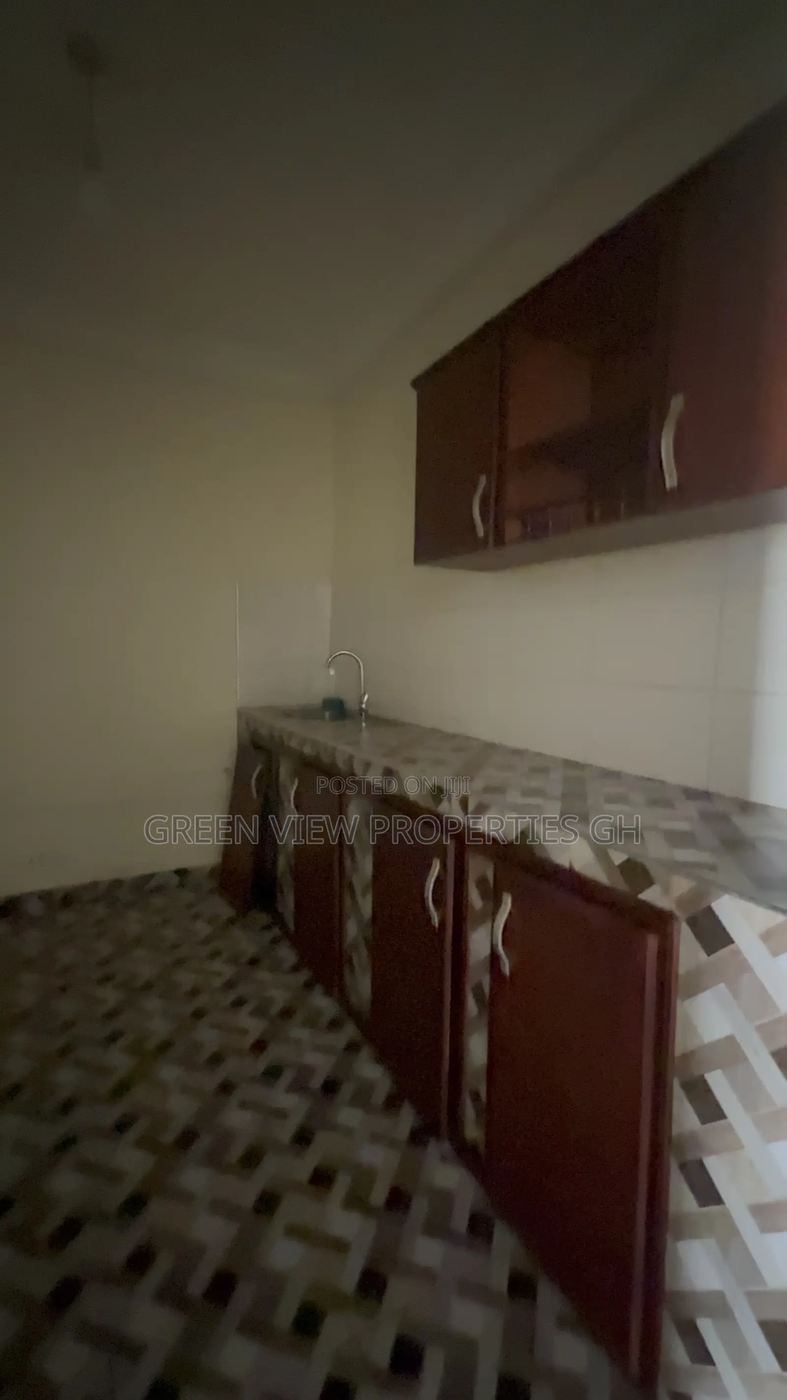 1bdrm Apartment in West Hills Mall Area for rent
