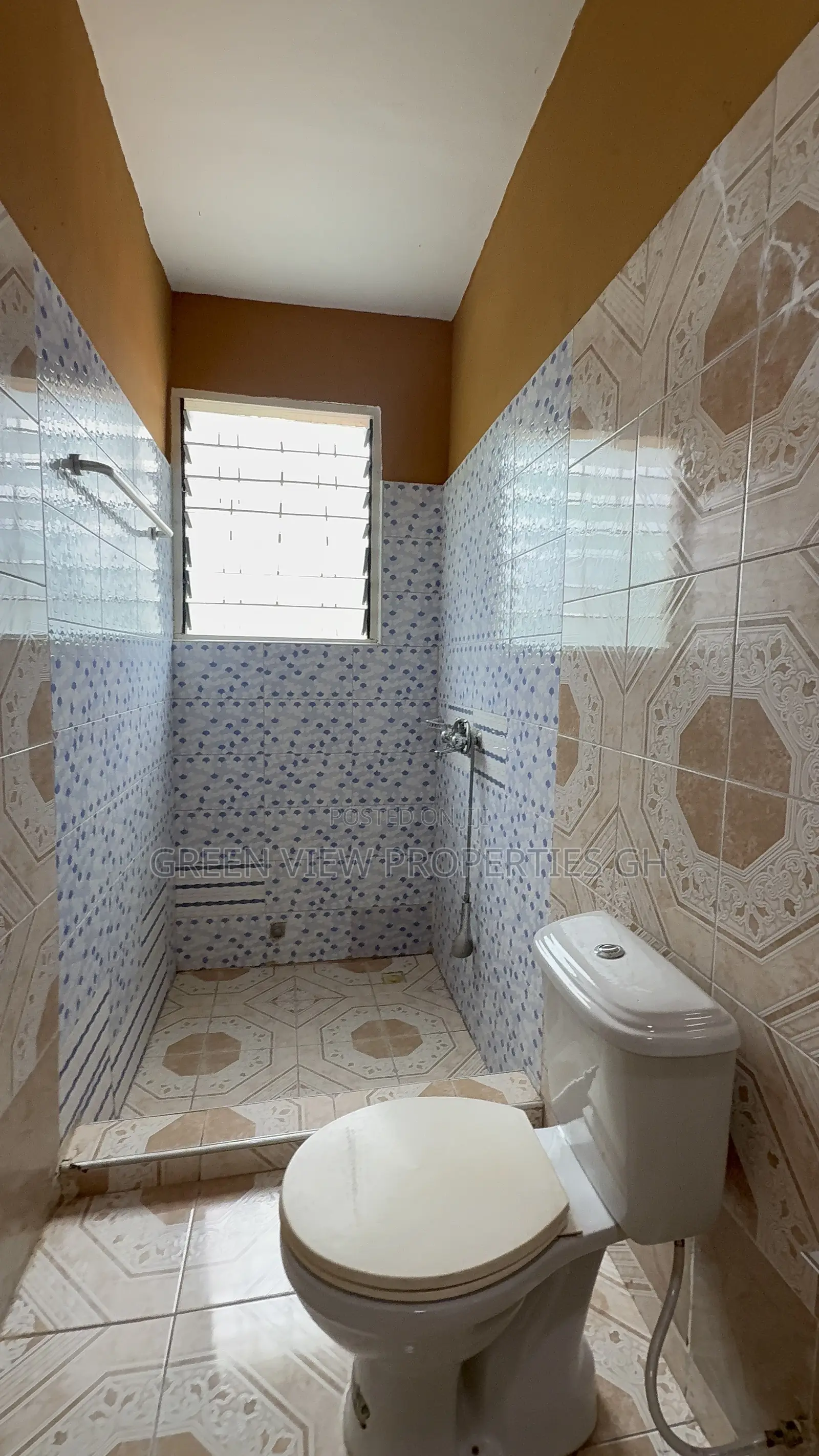 3bdrm Apartment in West Hills Mall Area for rent