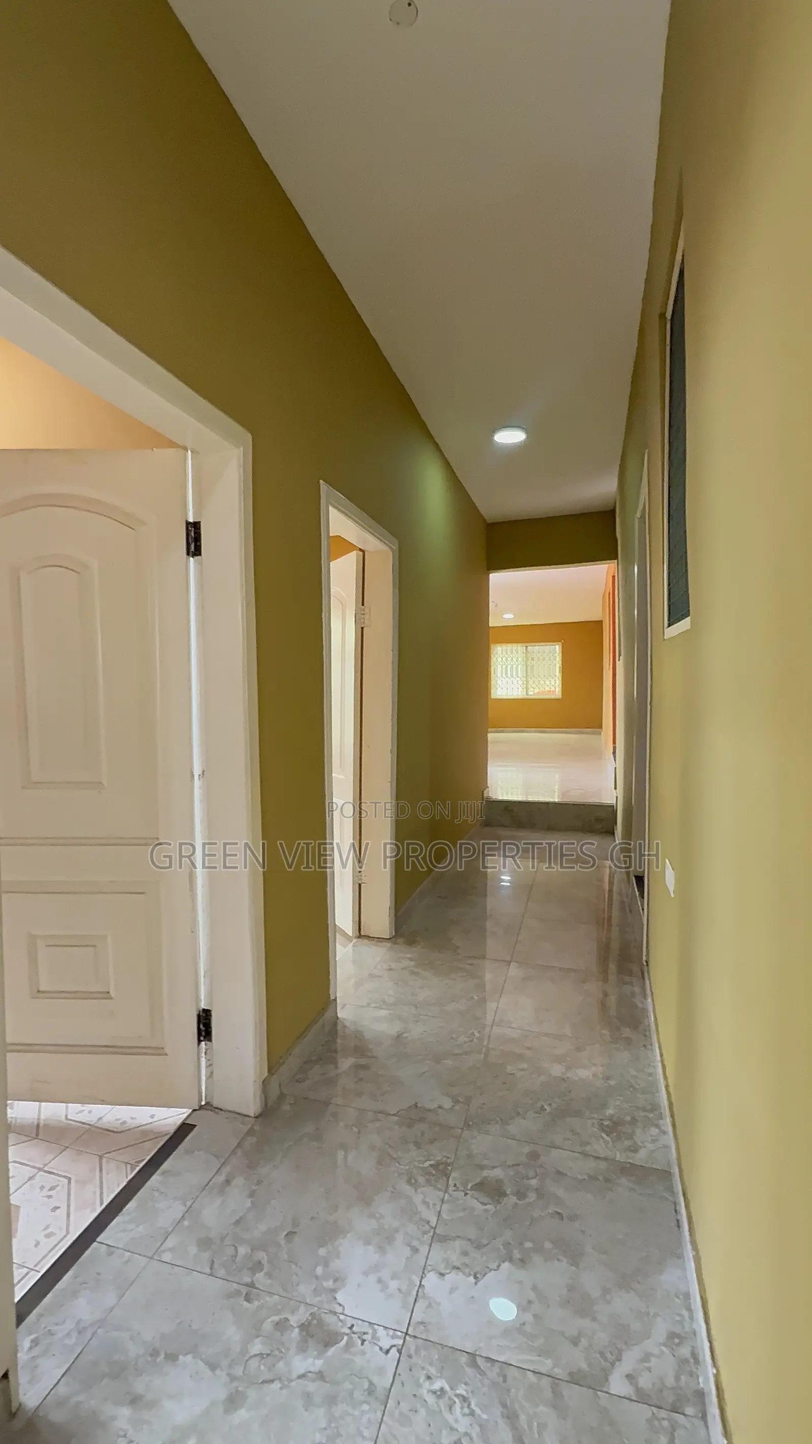 3bdrm Apartment in West Hills Mall Area for rent