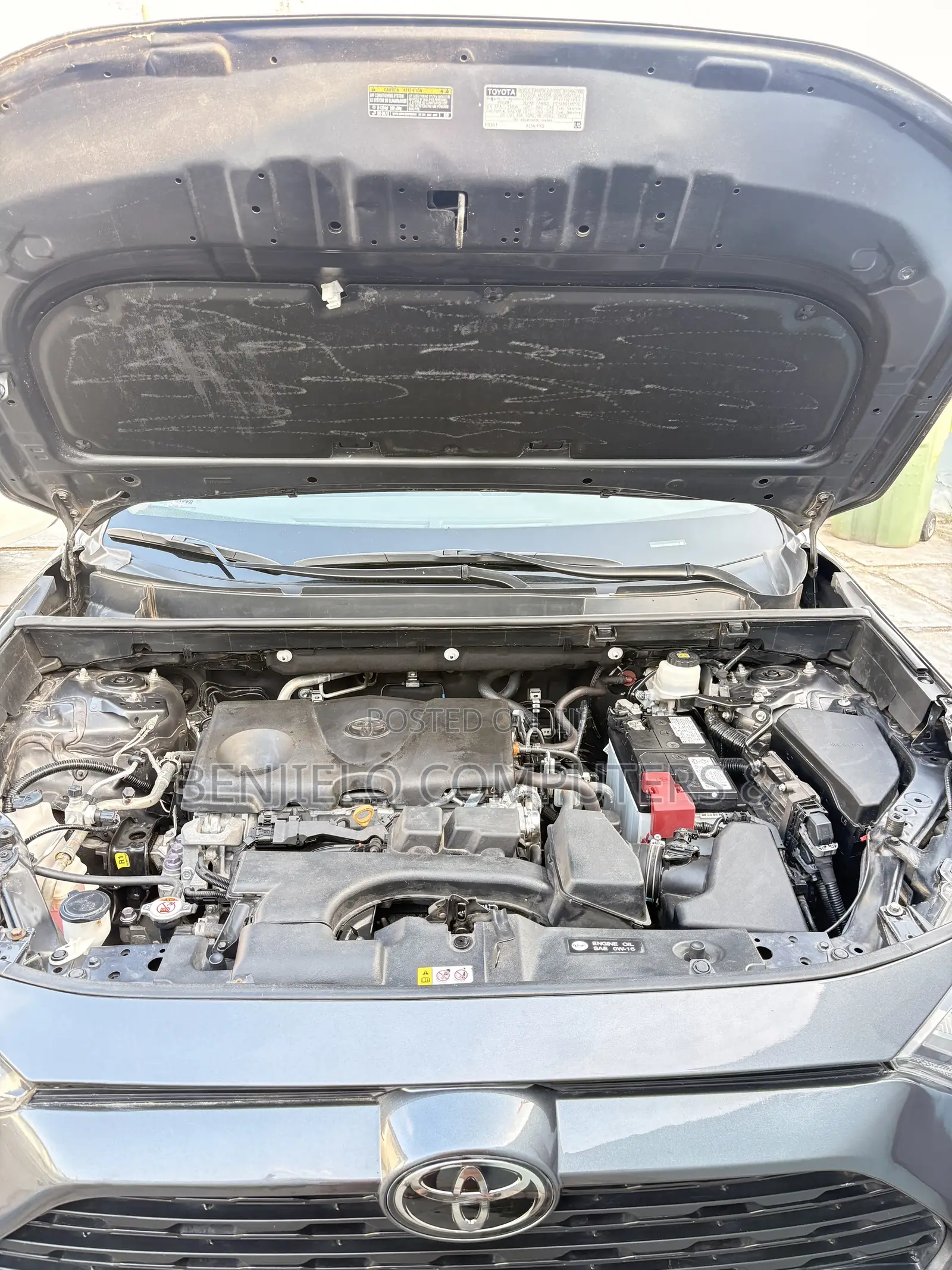Toyota RAV4 XLE FWD 2023 Gray