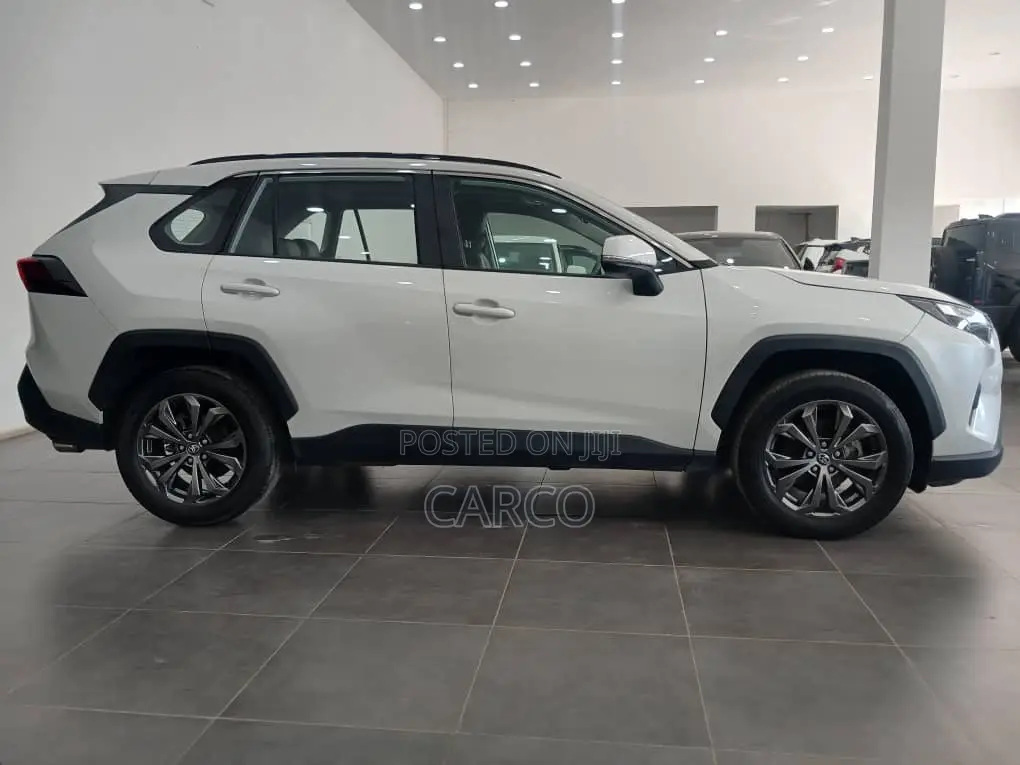 Toyota RAV4 2023 White