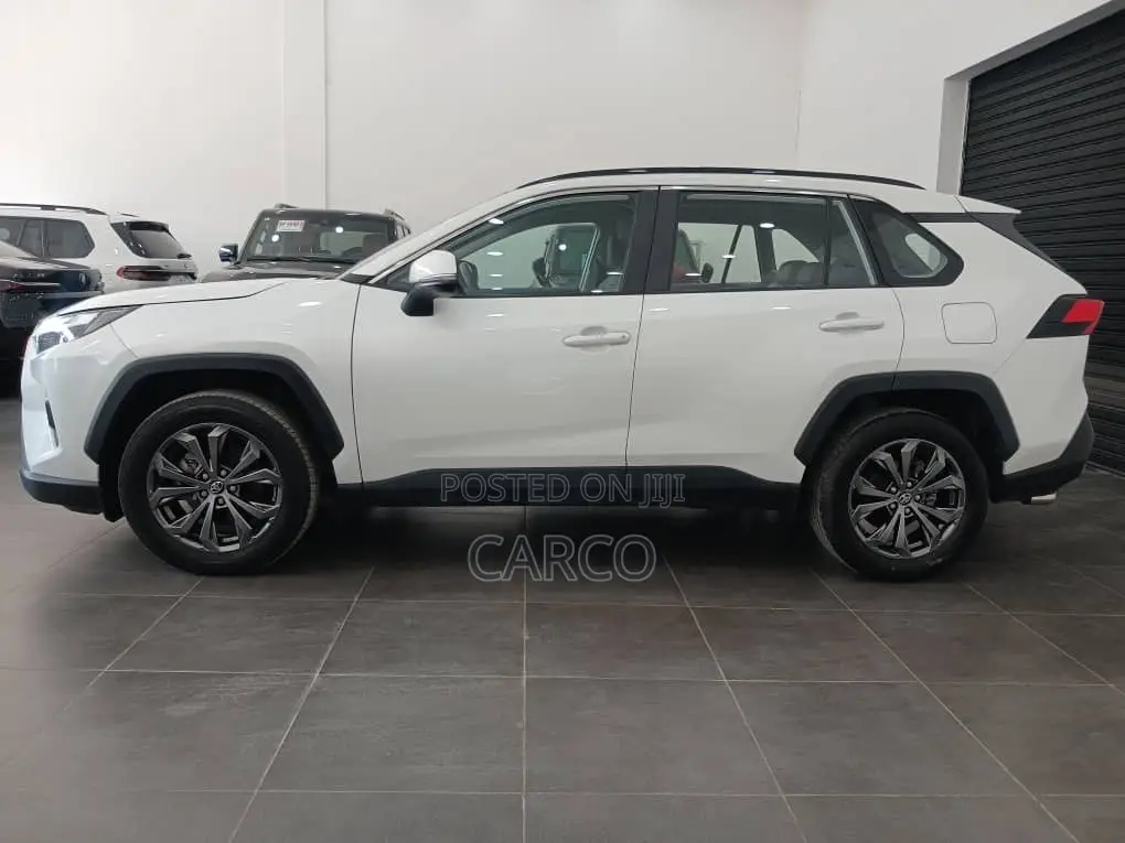 Toyota RAV4 2023 White