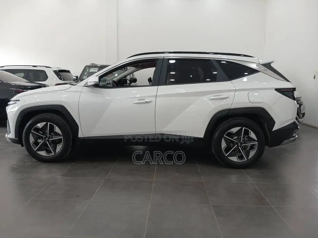 Hyundai Tucson 2024 White