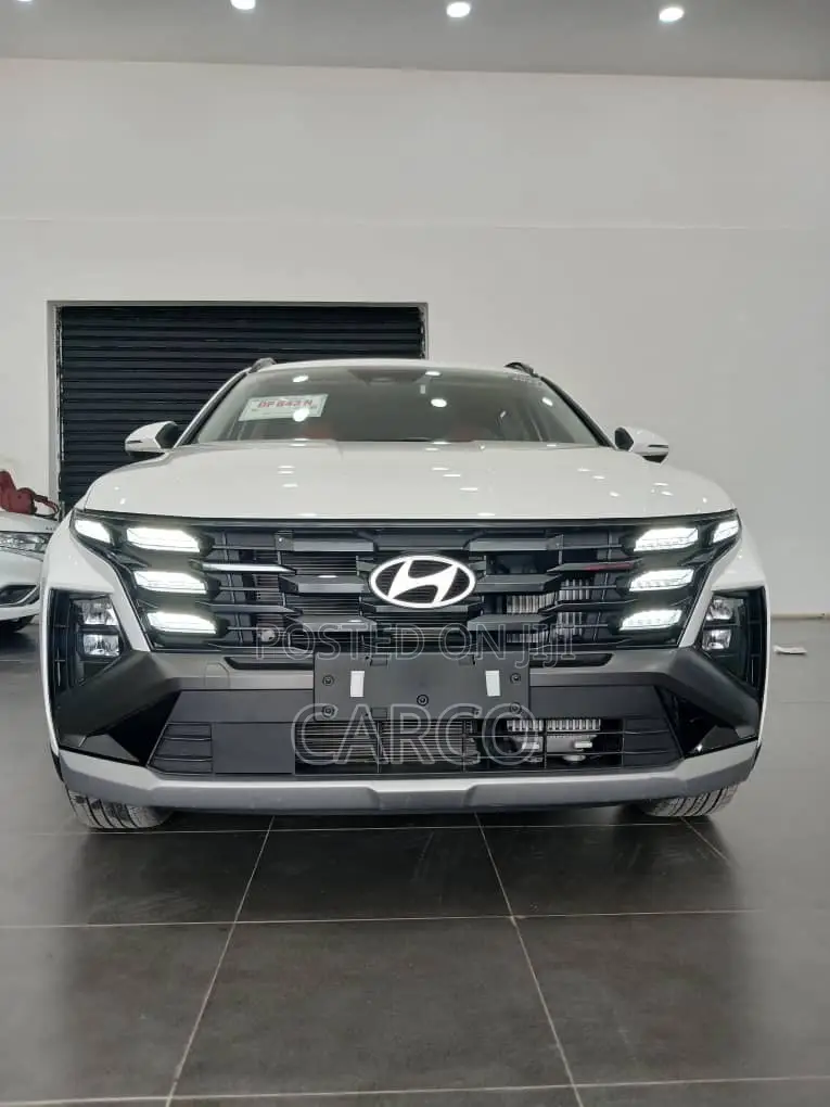 Hyundai Tucson 2024 White