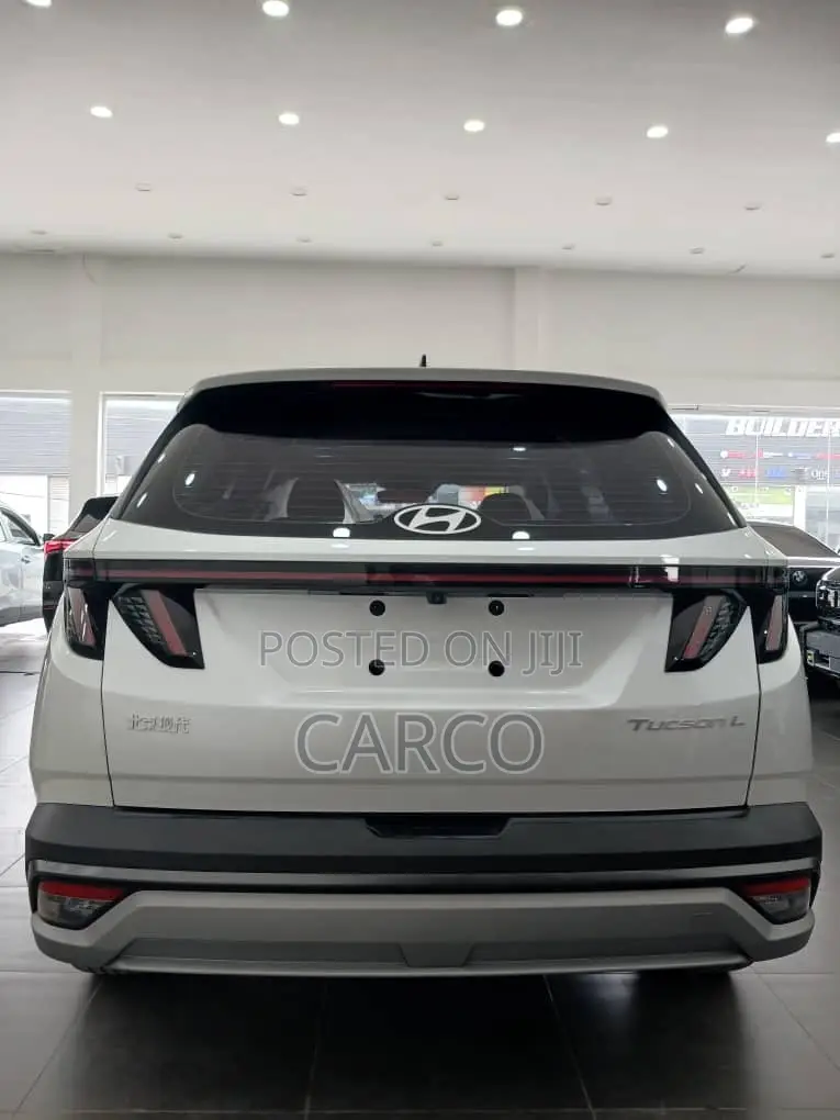 Hyundai Tucson 2024 White