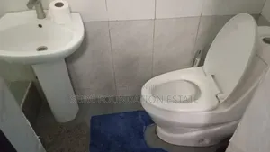 11bdrm House in Dansoman for sale
