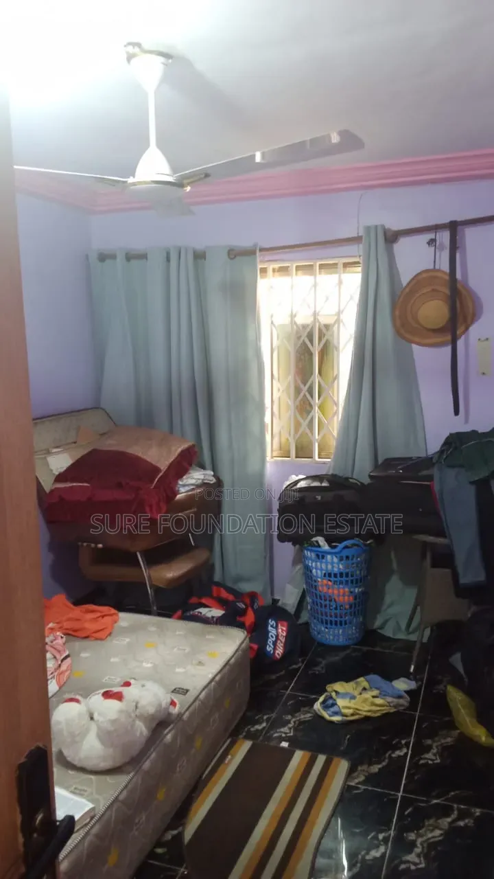 11bdrm House in Dansoman for sale