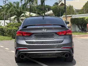 Hyundai Elantra 2018 Gray