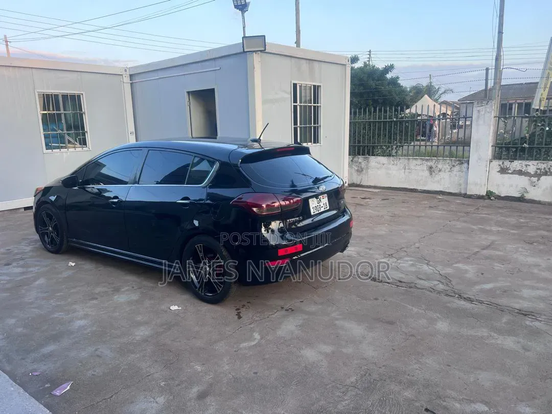 Kia Forte SX Hatchback 2015 Black