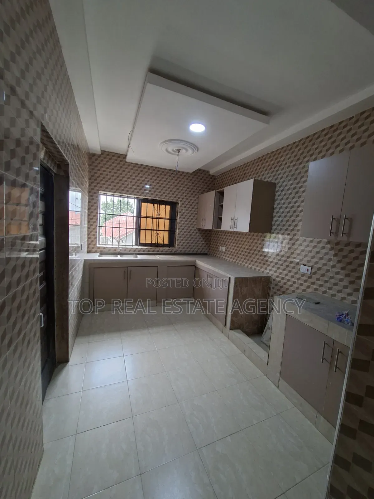 3bdrm Apartment in Sapeiman Macedonia, Amasaman for rent
