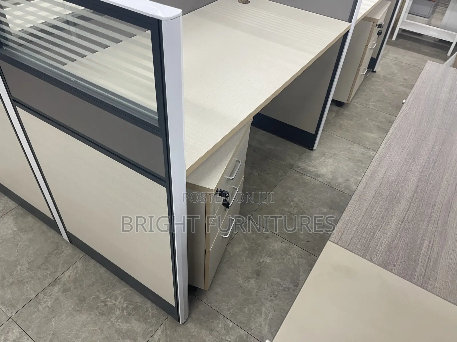 Work Station Available (4in1)