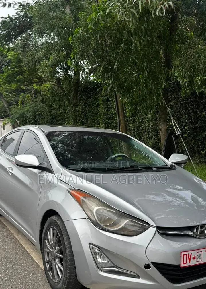 Hyundai Elantra Limited Sedan FWD (1.8L 4cyl 6A) 2013 Silver