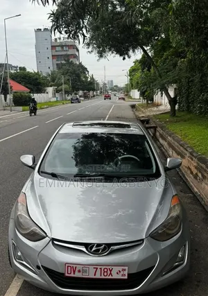 Hyundai Elantra Limited Sedan FWD (1.8L 4cyl 6A) 2013 Silver
