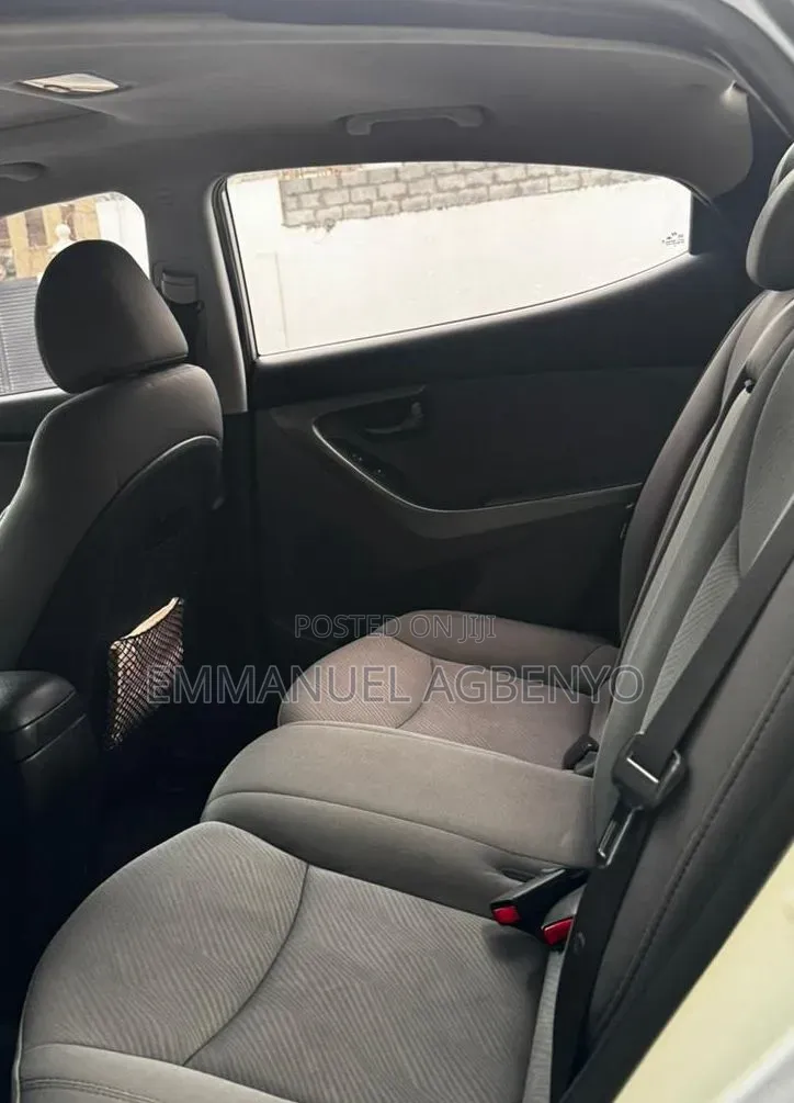 Hyundai Elantra Limited Sedan FWD (1.8L 4cyl 6A) 2013 Silver