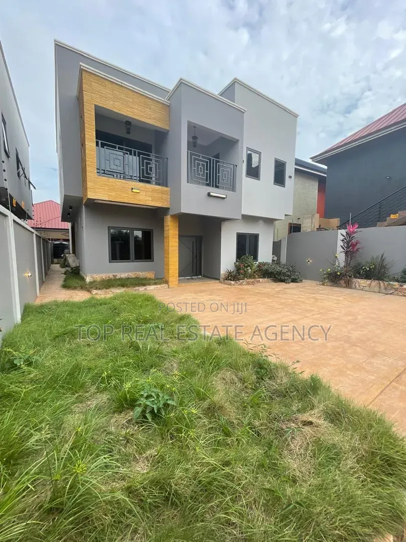 4bdrm Apartment in Agbogba, Ga East Municipal for rent