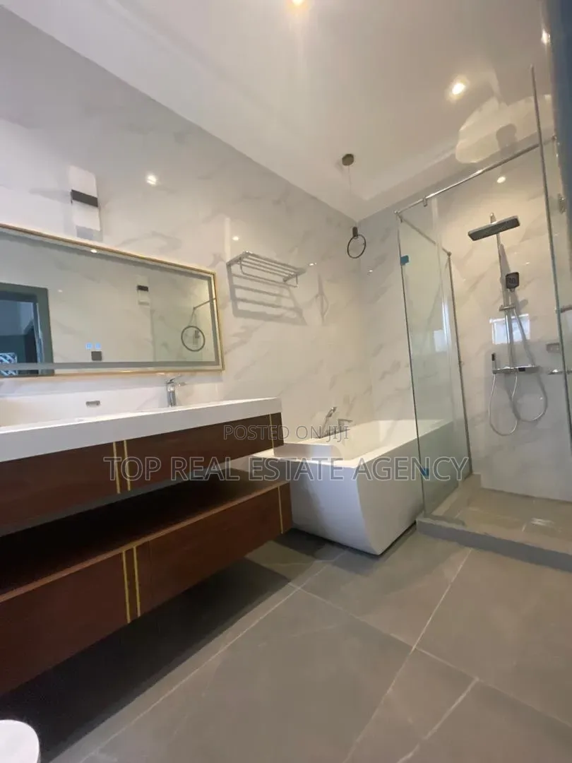 4bdrm Apartment in Agbogba, Ga East Municipal for rent